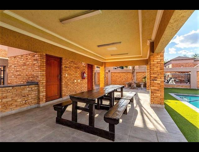 2 BEDROOM APARTMENT FOR SALE IN RAVENSWOOD